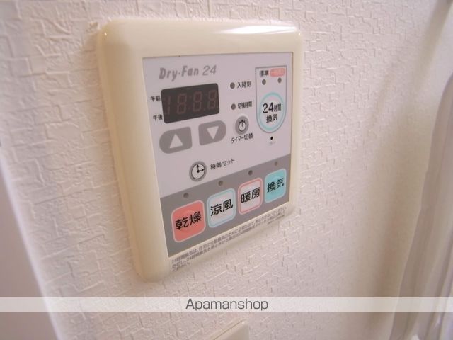 レゾナンス庚午の内装写真