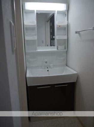 ファミーユ[3LDK/70.06m2]の洗面所