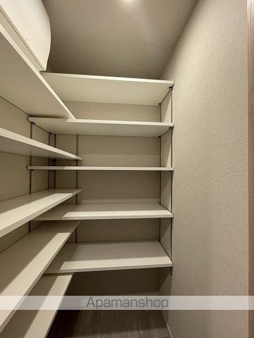 シーズンフラッツ青葉通一番町の内装写真