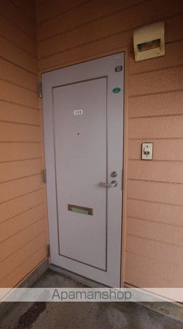 ヴィラローズの玄関写真