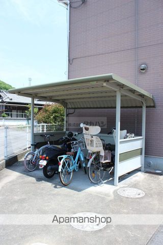 ロータスハイツの玄関写真