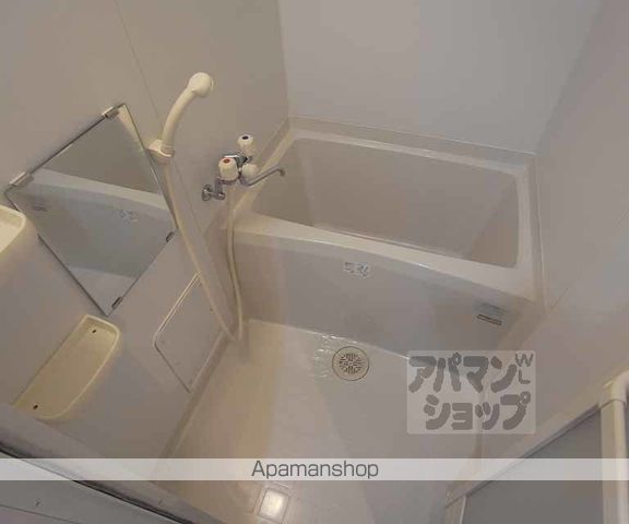 ヴェルティカル二条城北の内装写真