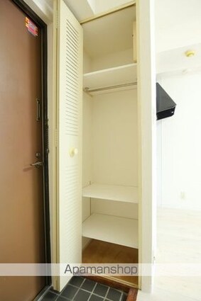 日興パレス渋谷[1R/16.78m2]の収納