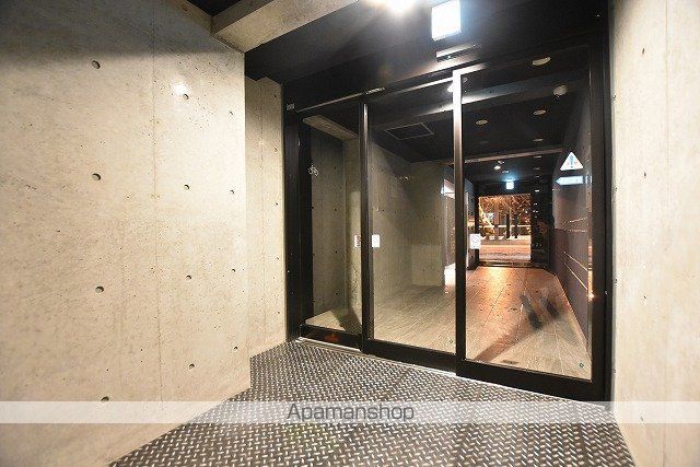 シャトーライフ近代美術館前1の玄関写真