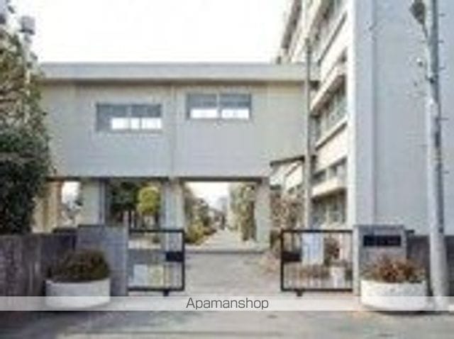 detached 東京都昭島市上川原町３丁目16-11

地図を見る