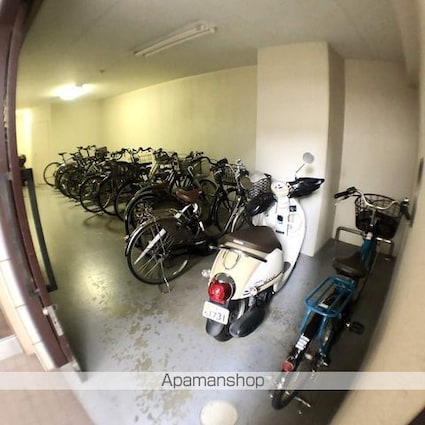 Ｇｒｅｅｎｗｉｃｈ　Ｈｏｕｓｅ[1DK/30.45m2]の駐車場