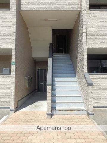 原リバーサイドの玄関写真
