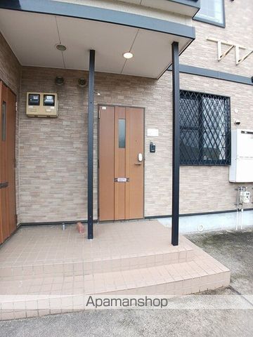 GARDEN HILLSの玄関写真