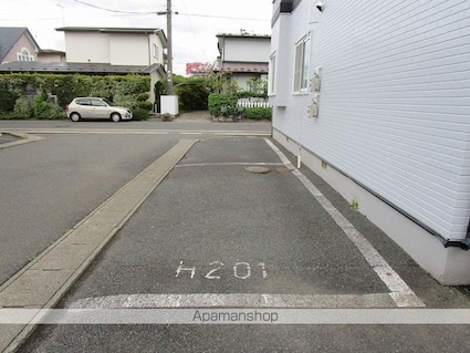 ヴィオラⅡＨ[3DK/62.1m2]の駐車場