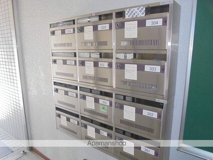 マンション元町[3LDK/69.3m2]の共用部1