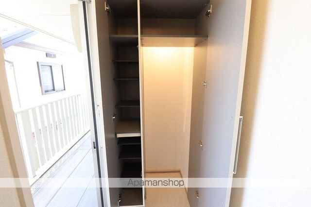 ヘクセンハウス堀町[1LDK/33.39m2]の玄関