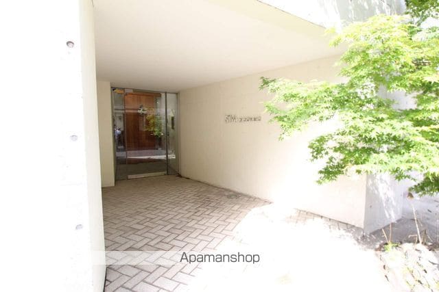 STMアパートメントの玄関写真