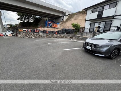 広島県広島市安佐南区緑井８丁目[2K/44.7m2]の駐車場