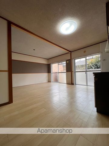 荘林ハイツIIの内装写真