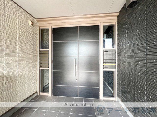 CRESTIEQの玄関写真