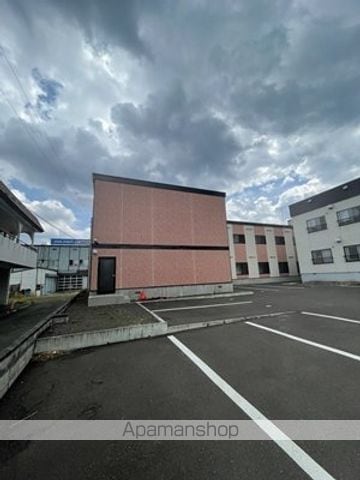 レオパレスW WESTの外観写真