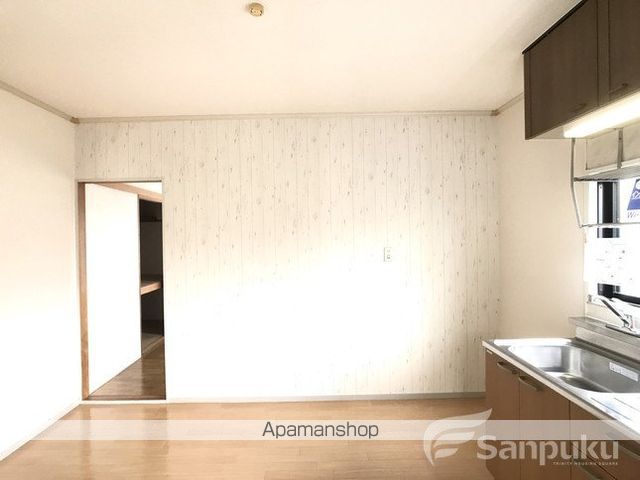 フレンドリーハイツ日野 A棟の内装写真