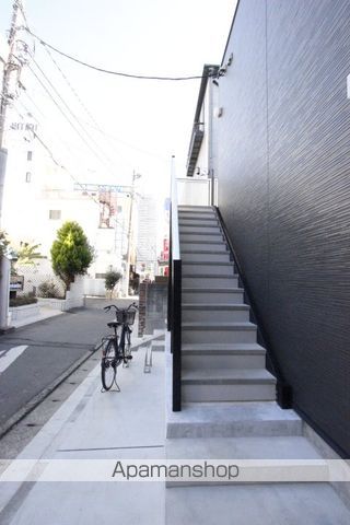 リブリ・LANALEAの玄関写真