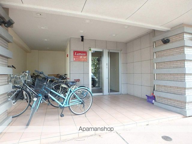 リュミエール北3条の玄関写真