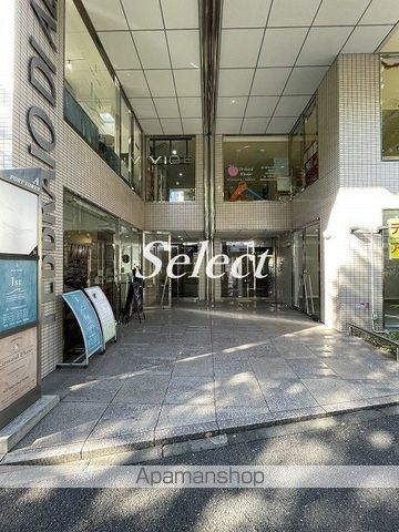 ポートタワー山下町の玄関写真