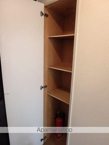 三進栄通マンションの内装写真