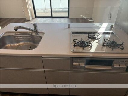 ＲＯＯＴｓ　Ｓｈｉｎｊｕｋｕ　Ｗａｋａｍａｔｓｕｃｈｏ（ルーツシ[2LDK/45.08m2]のキッチン