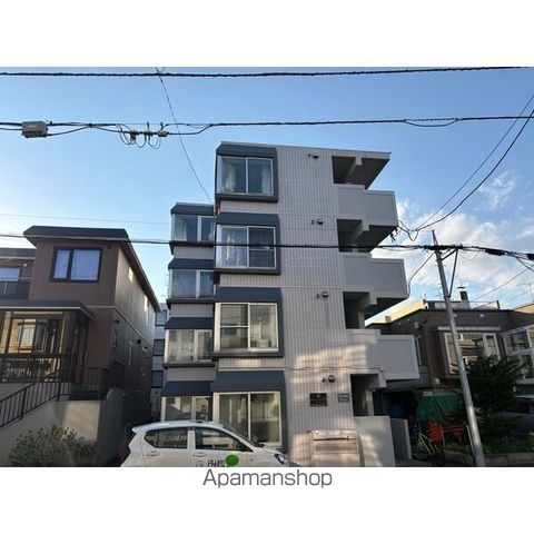 ビッグバーンズマンション本通の外観写真