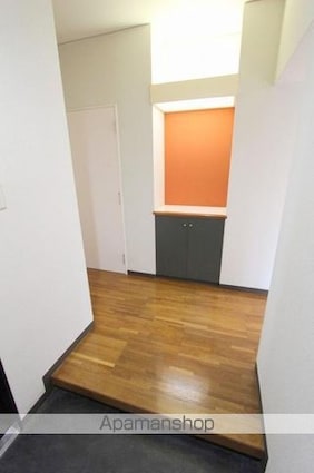 ラフォーレ石清尾[2LDK/70.97m2]の玄関