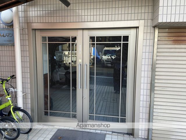 シャルマンフジ学園都市の玄関写真