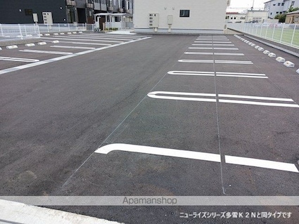 カレント　柳原Ｂ[2LDK/62.05m2]の駐車場