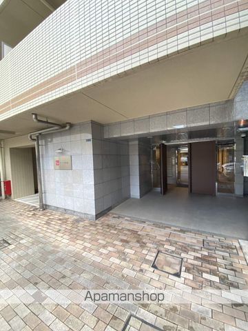 ドゥーエ西大島の玄関写真