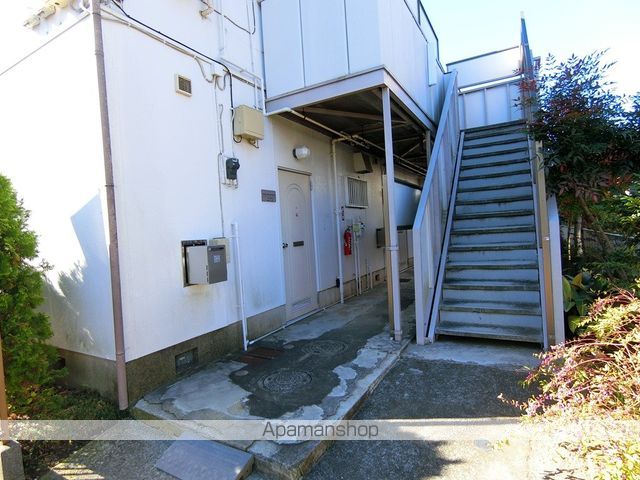 プレイス325の玄関写真