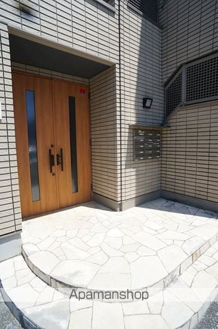 パレグランノールの玄関写真