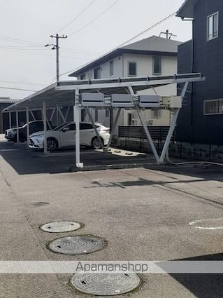 プロヴァンス吉岡[1K/26.45m2]の駐車場