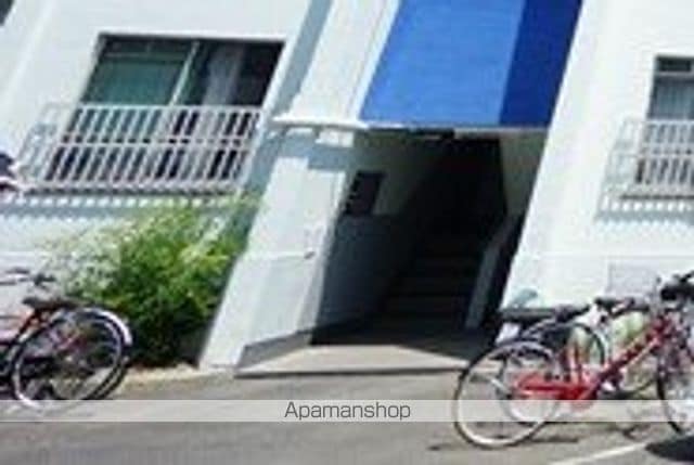 大建コーポ千里丘B棟の玄関写真
