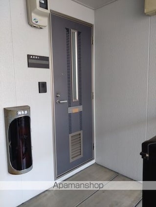 クレドール西谷Ａ棟[2LDK/55.36m2]のエントランス2