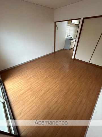 サンシャインハイツAの内装写真