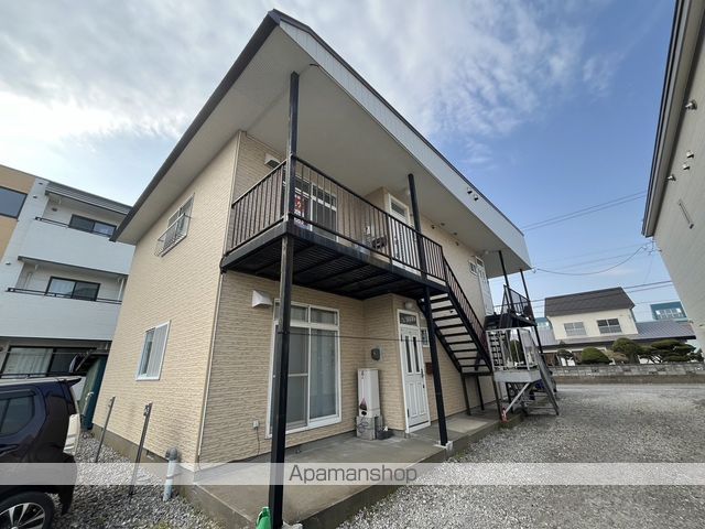 向井アパートの外観写真