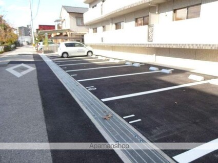 マリベールＣ＆Ｋ[1LDK/40.6m2]の駐車場