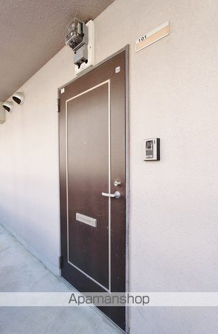 ハイランドマンション多田3号棟の玄関写真