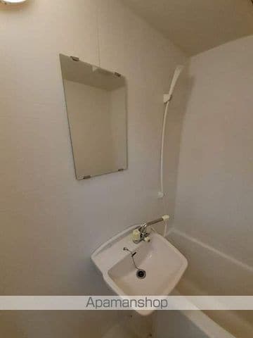 アクシスIIの内装写真