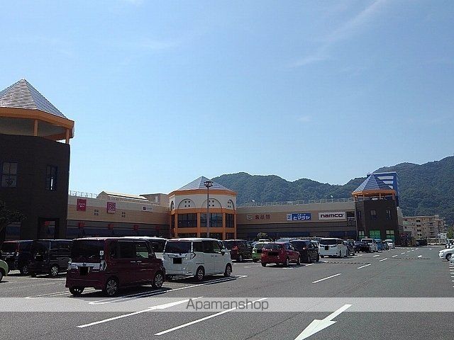 トロワ・ブランシュ・港町の周辺写真