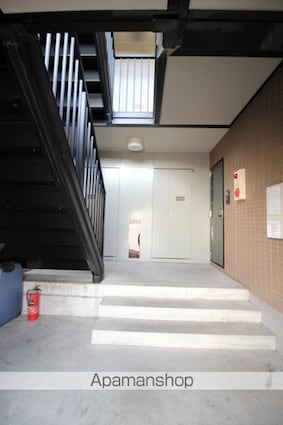 岡山県岡山市北区田中[2LDK/58.54m2]のエントランス