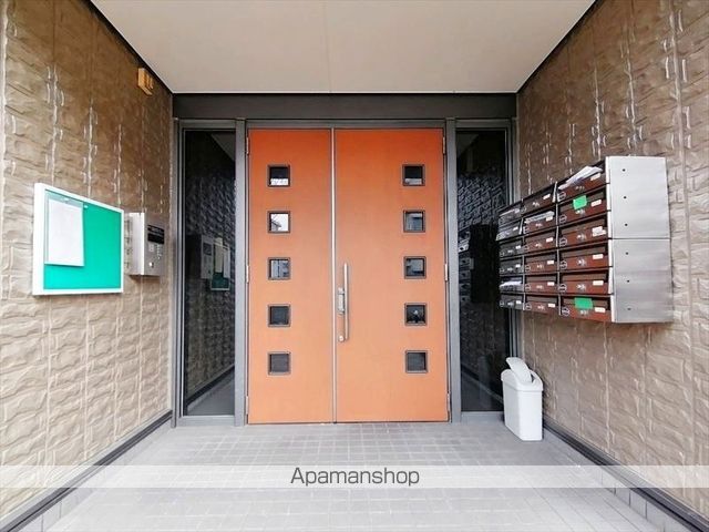 ファーストメゾンの玄関写真