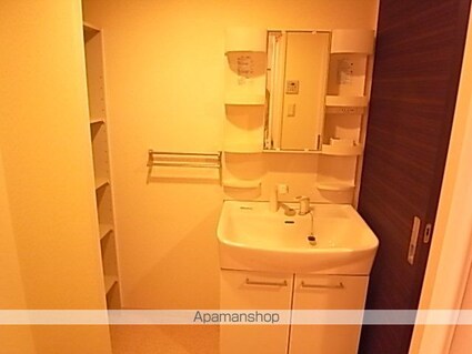 愛知県名古屋市中区栄３丁目[1LDK/40.28m2]の洗面所