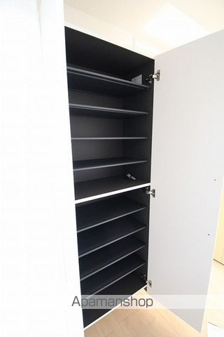 プティットフルールIIの内装写真