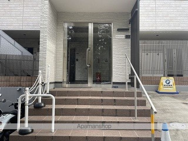 ファイブスター東海 C棟の玄関写真