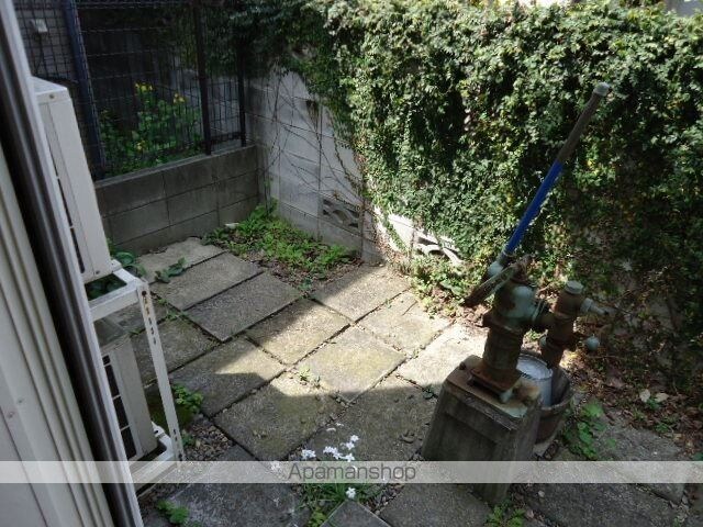 東京都杉並区清水２丁目[2DK/64.58m2]の共用部2