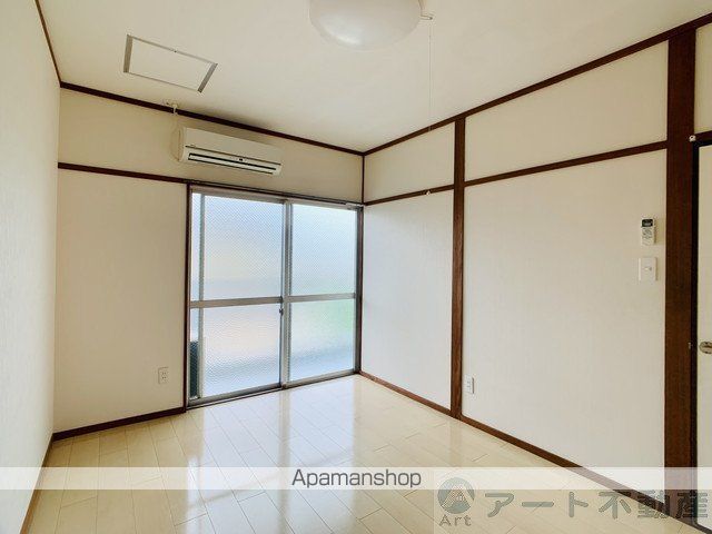 八束マンションの内装写真
