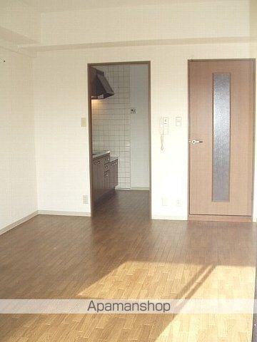 NORNII稲本の内装写真